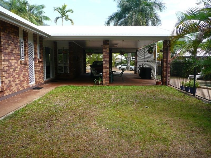 5 Ariel Court – City View Estate, Mooroobool QLD 4870