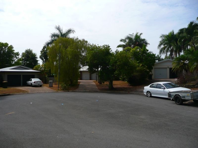 5 Ariel Court – City View Estate, Mooroobool QLD 4870