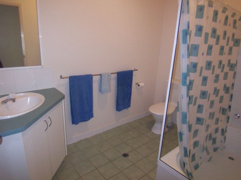 2/36 Springfield Crescent, Manoora QLD 4870