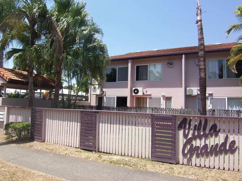 2/36 Springfield Crescent, Manoora QLD 4870