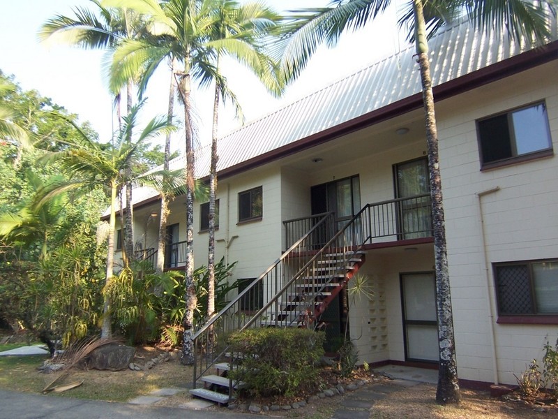 4/3 McPherson Close, Edge Hill QLD 4870