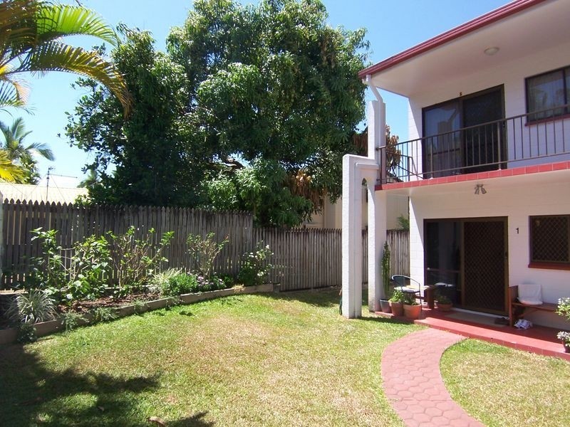 1/3 Crathern Close, Edge Hill QLD 4870