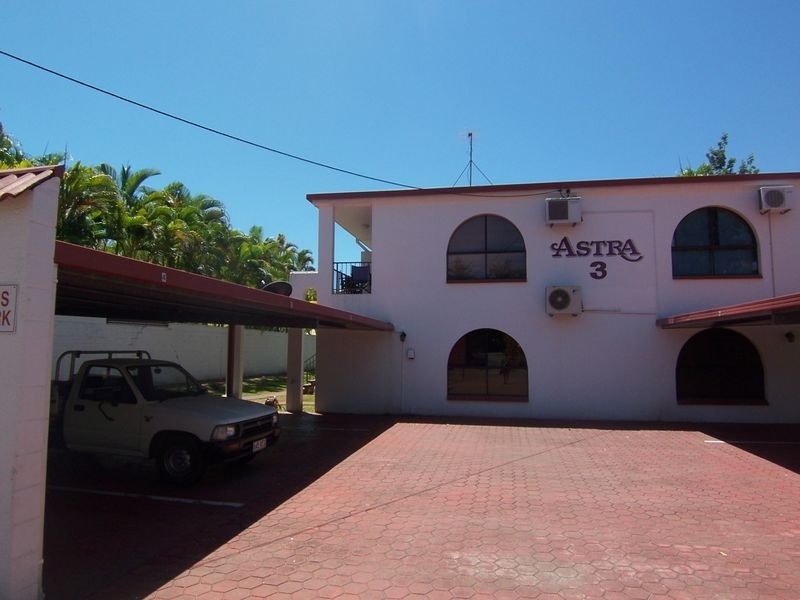 1/3 Crathern Close, Edge Hill QLD 4870