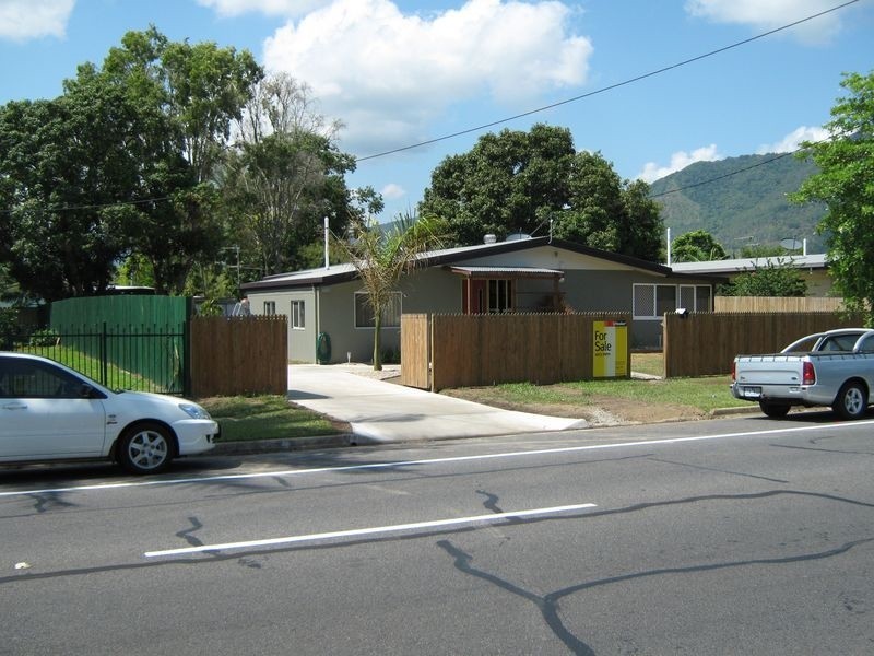 9 Jensen Street, Manoora QLD 4870