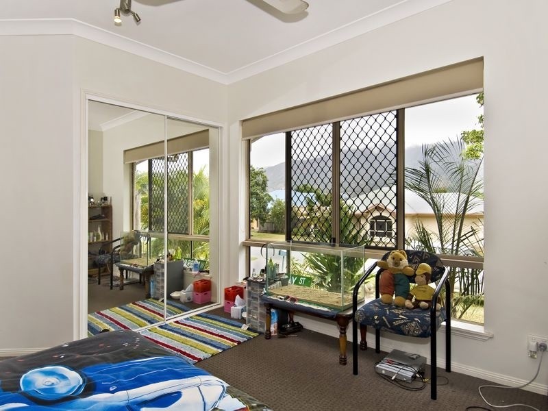 12 St Albans Close, Brinsmead QLD 4870