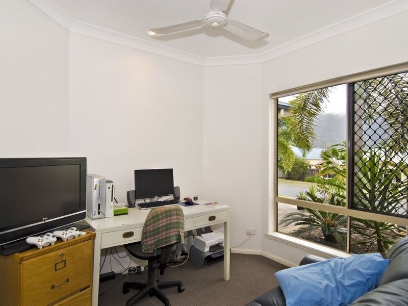 12 St Albans Close, Brinsmead QLD 4870