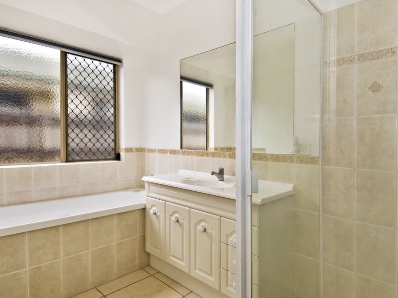 12 St Albans Close, Brinsmead QLD 4870