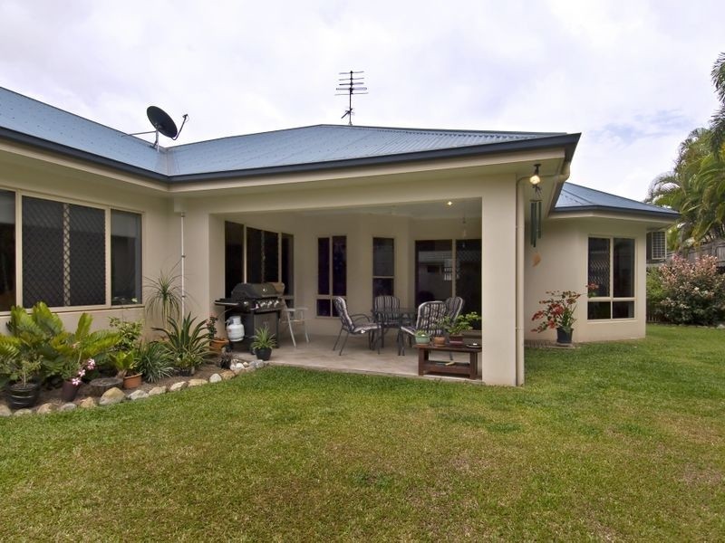 12 St Albans Close, Brinsmead QLD 4870
