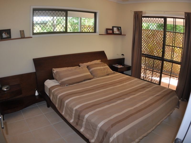 24 Mcfarlane Drive, Kanimbla QLD 4870
