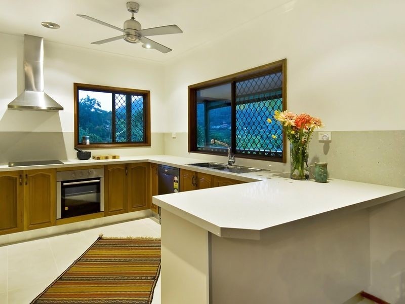 5 Donnelly Close, Brinsmead QLD 4870