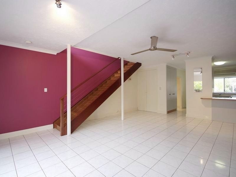 11/30 Springfield Crescent, Manoora QLD 4870