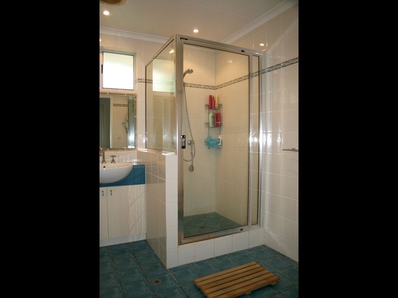 6 Quondong Close, Manoora QLD 4870