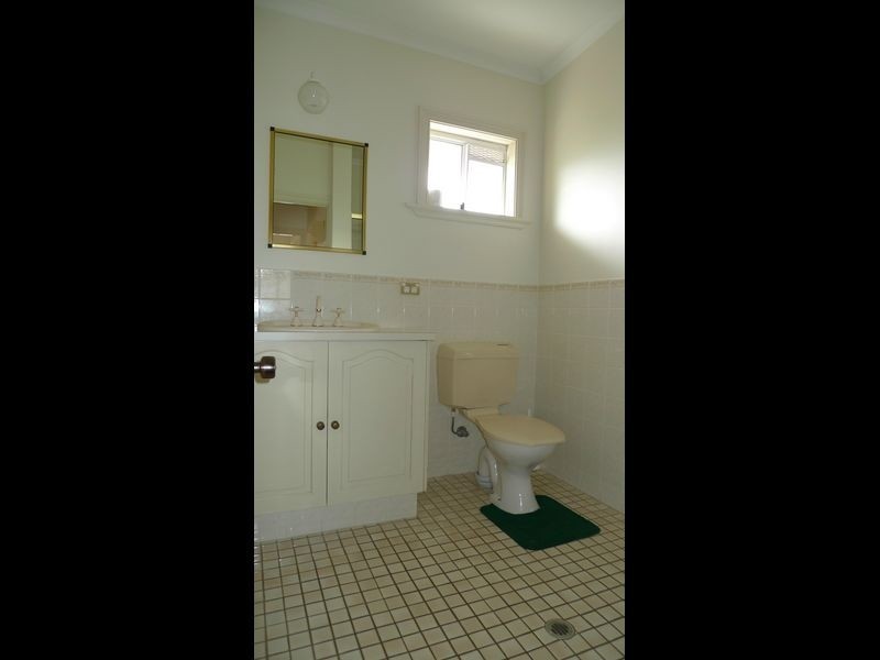 24/404 Mccoombe Street, Mooroobool QLD 4870