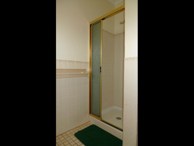 24/404 Mccoombe Street, Mooroobool QLD 4870