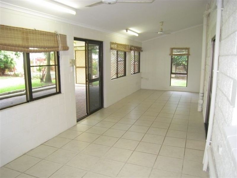 15 Cayley Street, Trinity Beach QLD 4879
