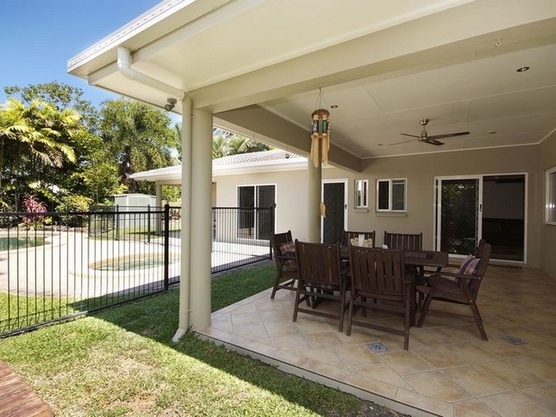 6 Pellowe Street, Clifton Beach QLD 4879