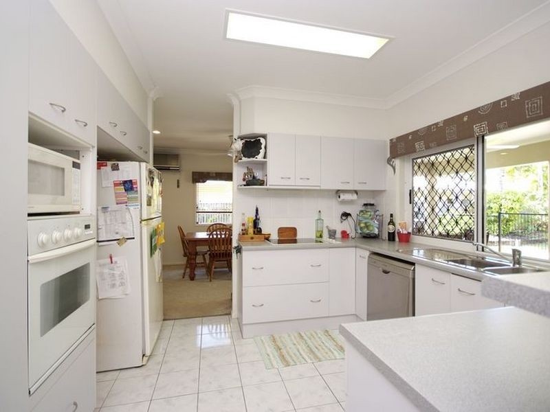 6 Pellowe Street, Clifton Beach QLD 4879