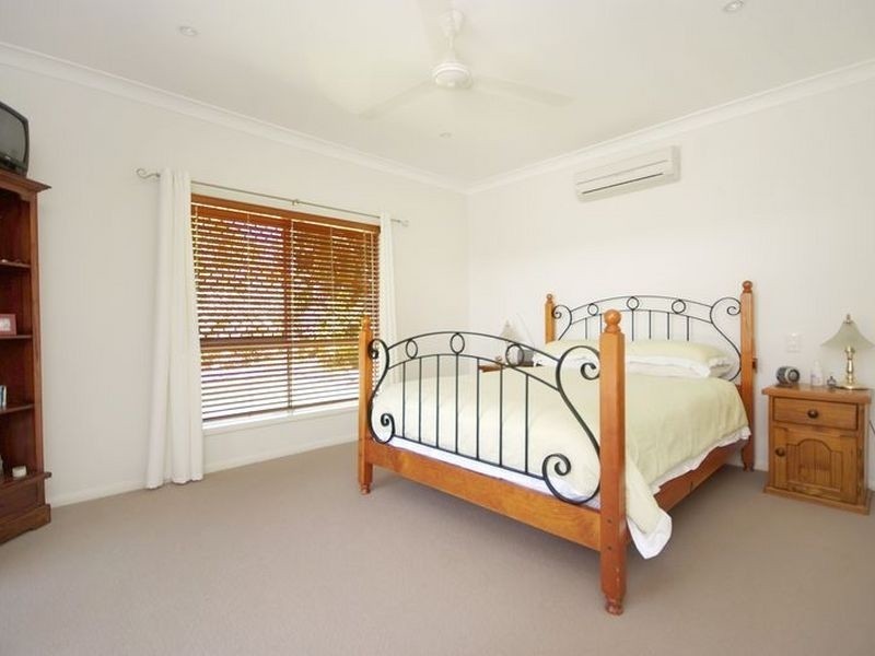 6 Pellowe Street, Clifton Beach QLD 4879