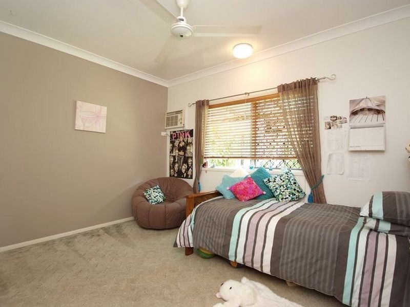 6 Pellowe Street, Clifton Beach QLD 4879