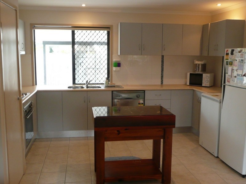 14 Avocado Close, Manoora QLD 4870