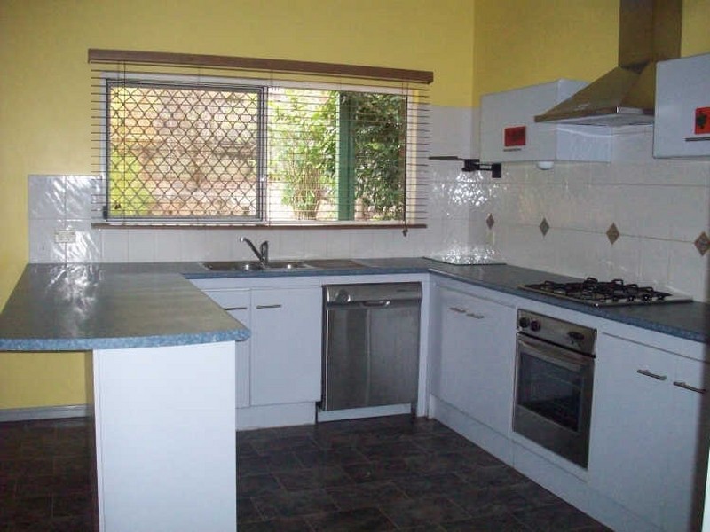 21 Southerden Drive, Kanimbla QLD 4870