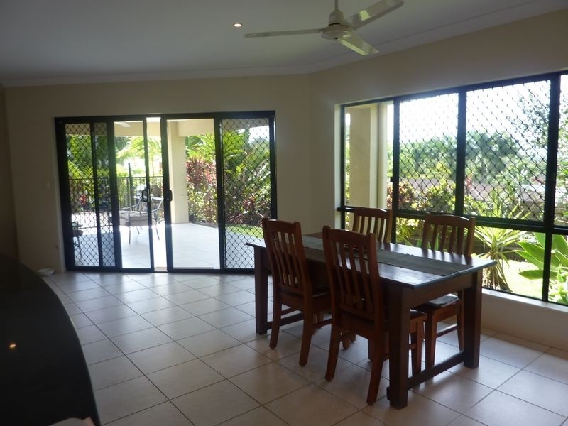 2 Barossa Close, Brinsmead QLD 4870