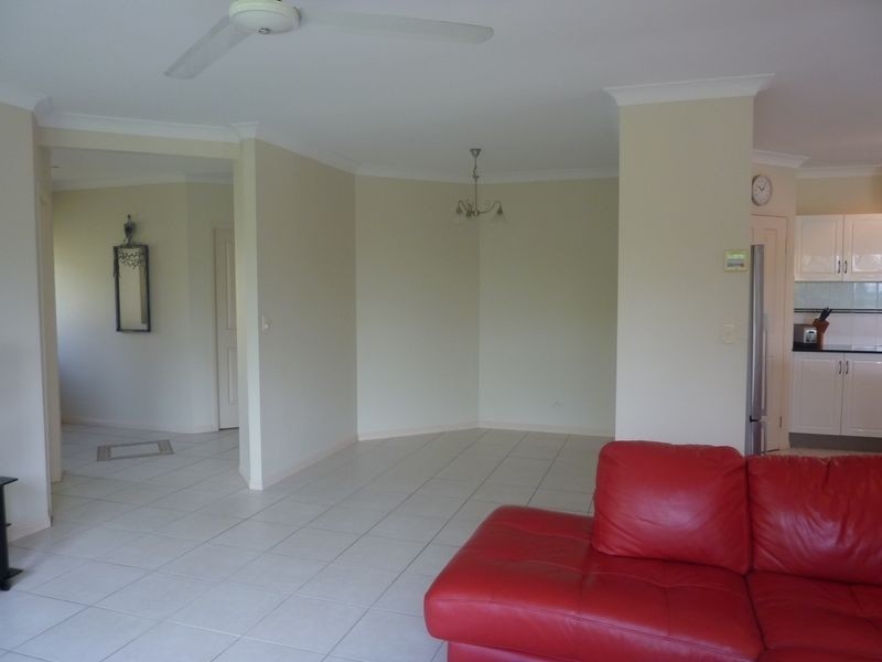 2 Barossa Close, Brinsmead QLD 4870