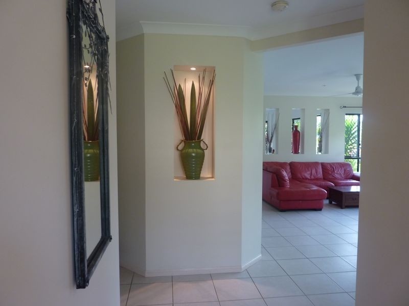 2 Barossa Close, Brinsmead QLD 4870