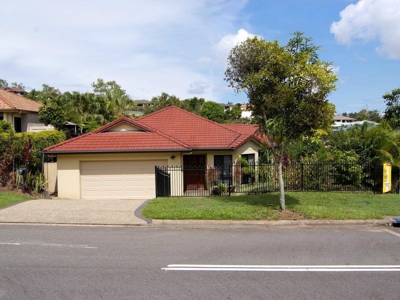 2 Barossa Close, Brinsmead QLD 4870