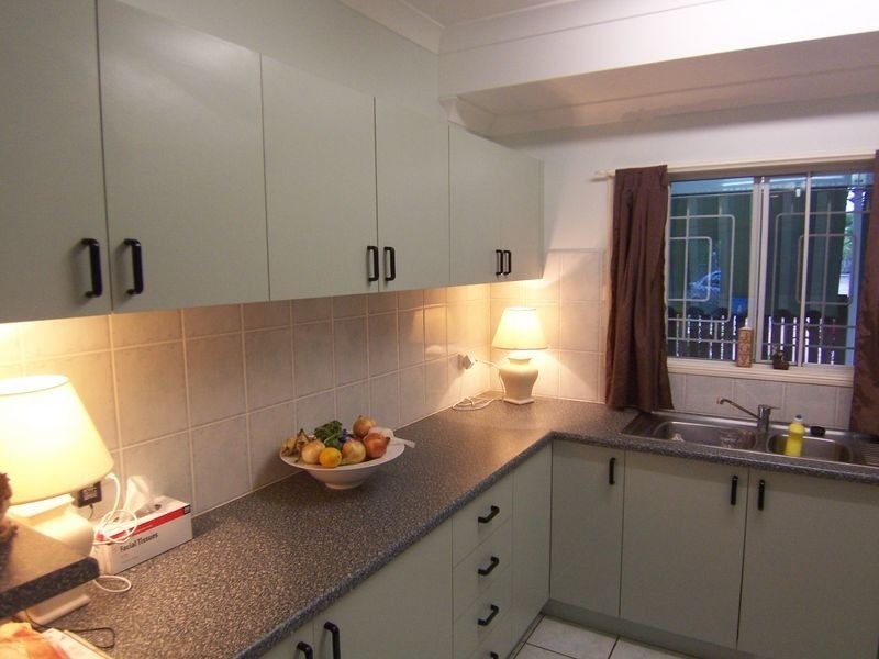 4/11 Grantala Street, Manoora QLD 4870