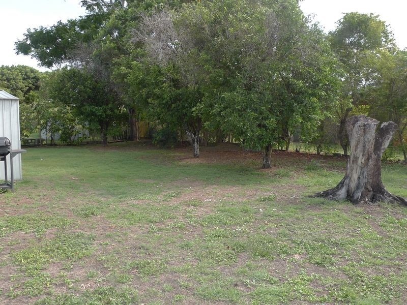 13 Veivers Close, Westcourt QLD 4870