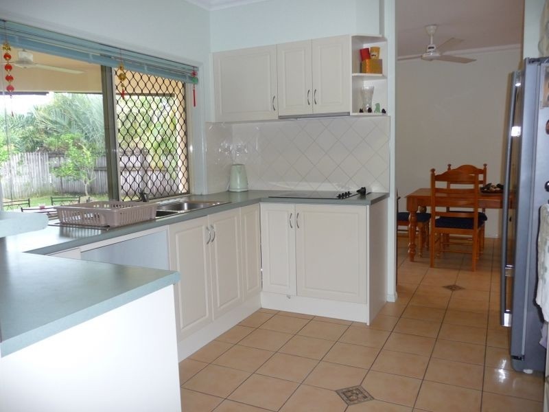 31 Taringa Street, Brinsmead QLD 4870