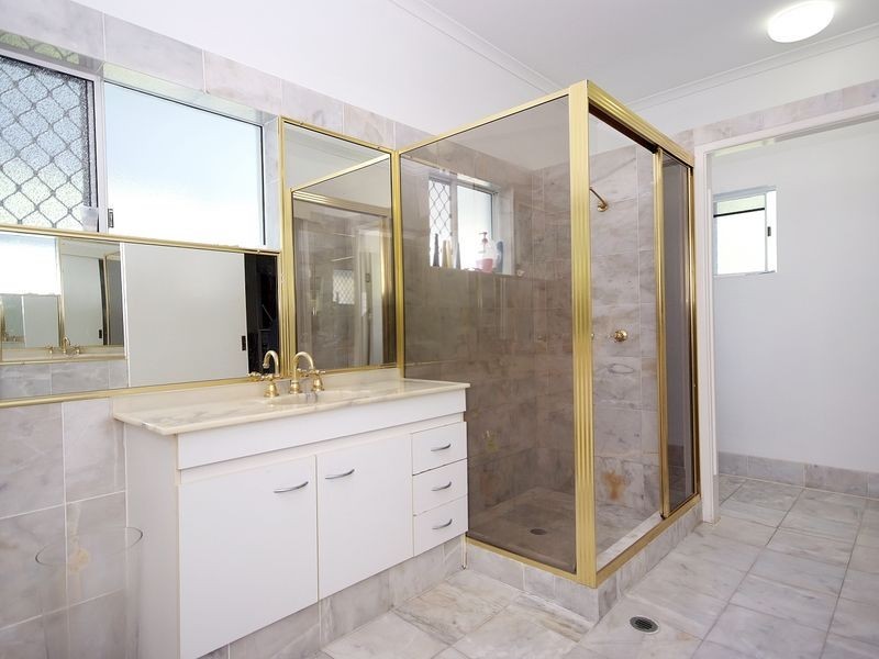 9 Iona Close, Edge Hill QLD 4870