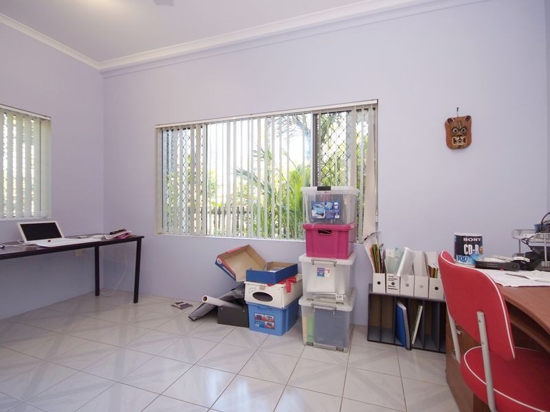 9 Iona Close, Edge Hill QLD 4870