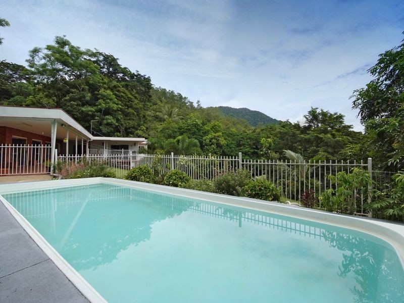 6 Kurrajong Street, Earlville QLD 4870