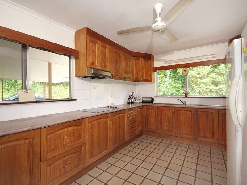 6 Kurrajong Street, Earlville QLD 4870