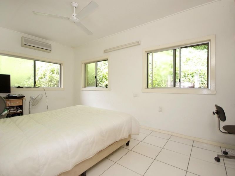 6 Kurrajong Street, Earlville QLD 4870