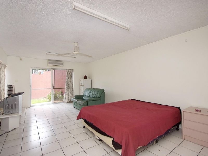 6 Kurrajong Street, Earlville QLD 4870