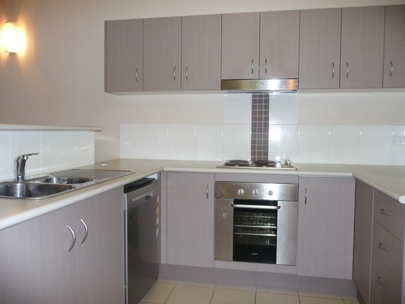 313/2 Centenary Close, Manoora QLD 4870