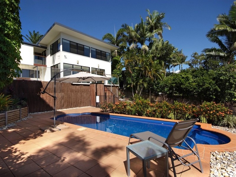 24 Atherton Street, Whitfield QLD 4870