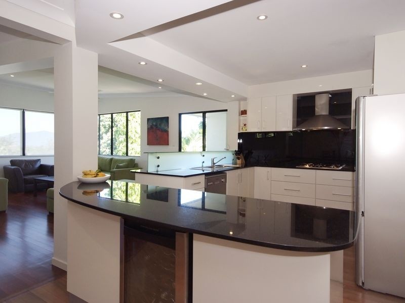 24 Atherton Street, Whitfield QLD 4870