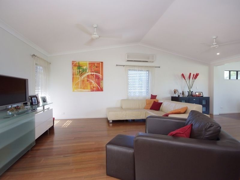 24 Atherton Street, Whitfield QLD 4870