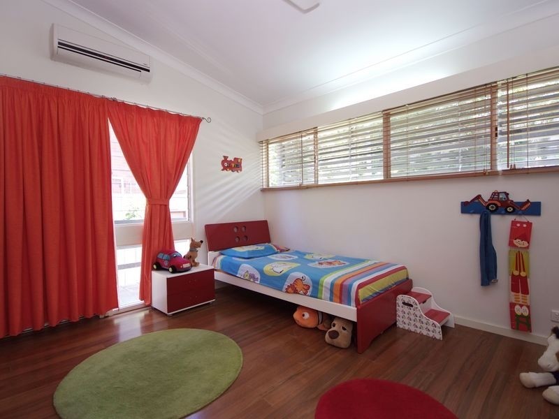 24 Atherton Street, Whitfield QLD 4870