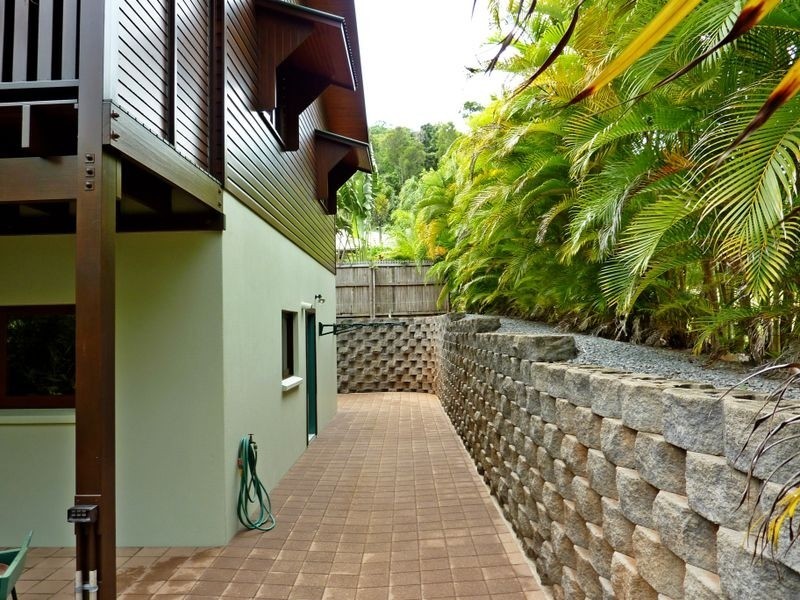 16 Butland Street, Brinsmead QLD 4870