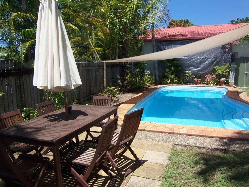 8/5 Thomas Street, Cairns QLD 4870