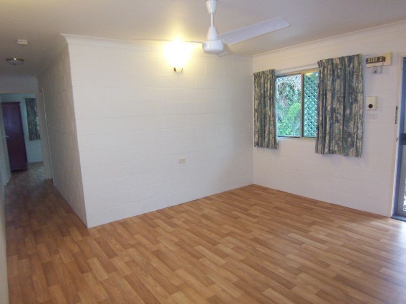 8/5 Thomas Street, Cairns QLD 4870