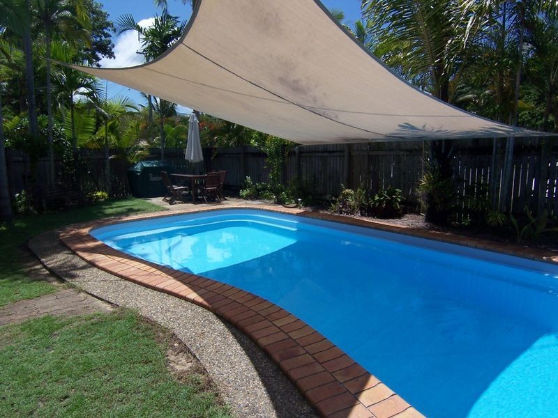 8/5 Thomas Street, Cairns QLD 4870