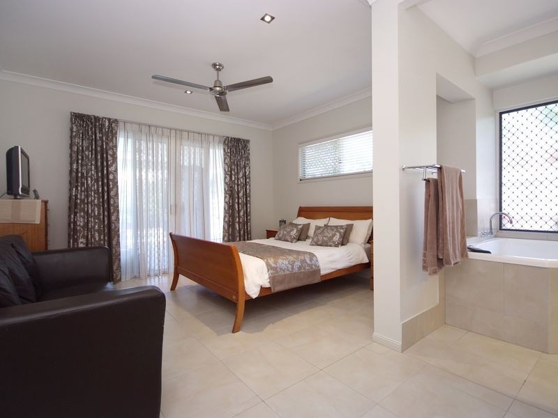 31 Greenock Way, Brinsmead QLD 4870