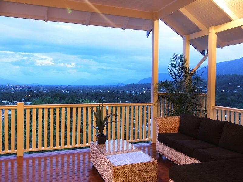 2 Knott Court, Whitfield QLD 4870