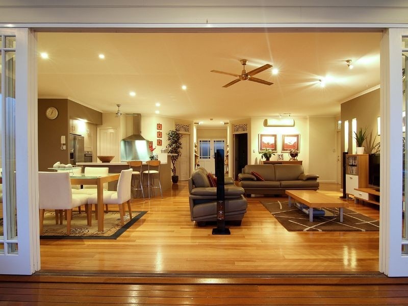 2 Knott Court, Whitfield QLD 4870